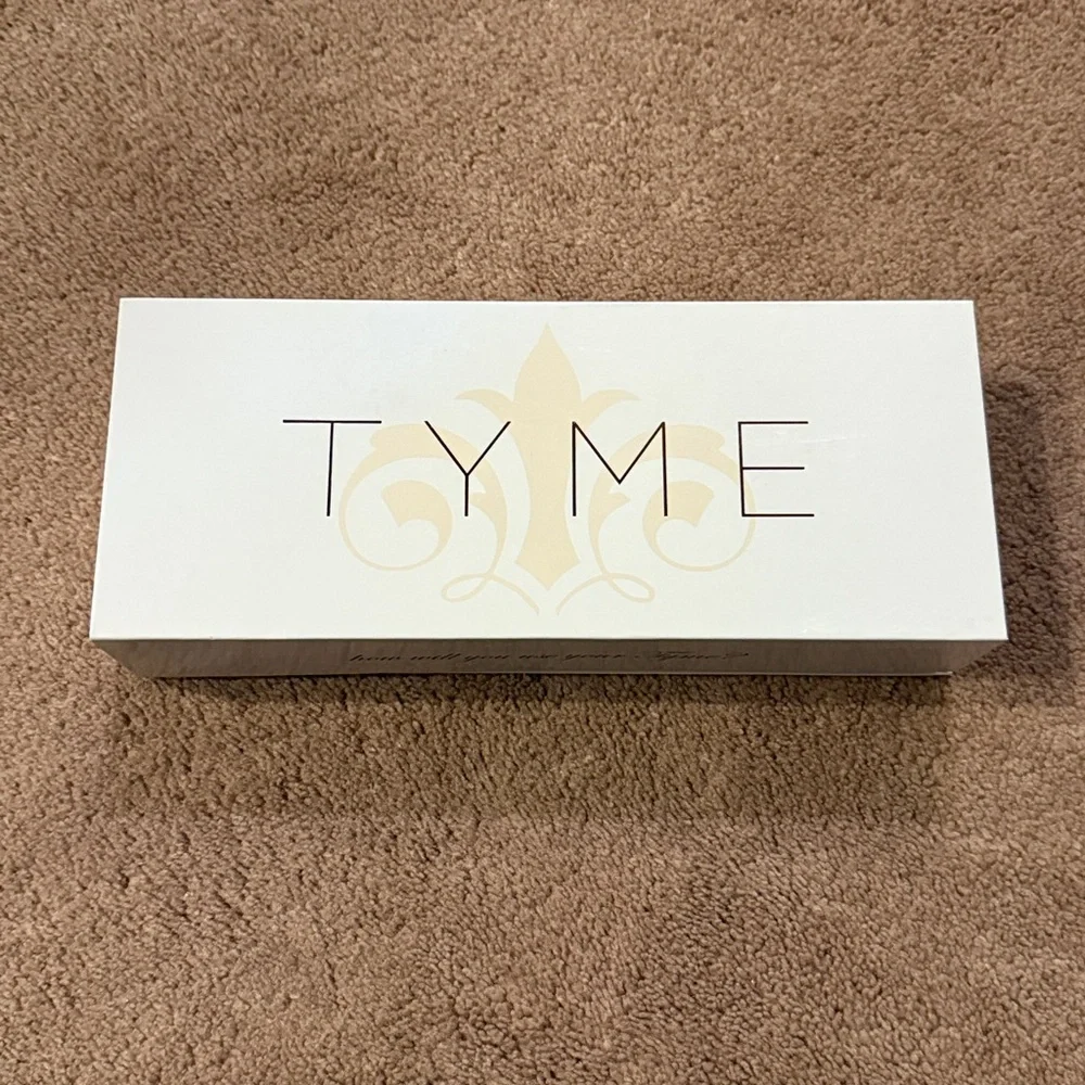 Tyme Iron Original is a 2 in 1 hair styling tool